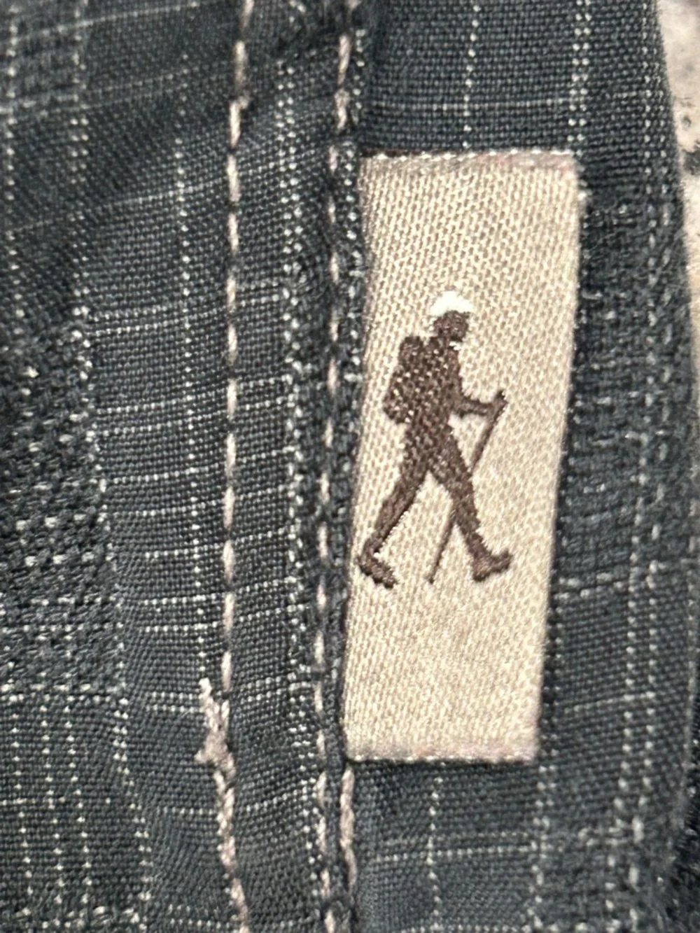 LOT OF 2 Royal Robbins Men’s Short-Sleeve Button-Down Shirts Charcoal Gray XL - Picture 5 of 9